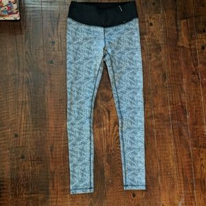 Calia leggings size small pebble print